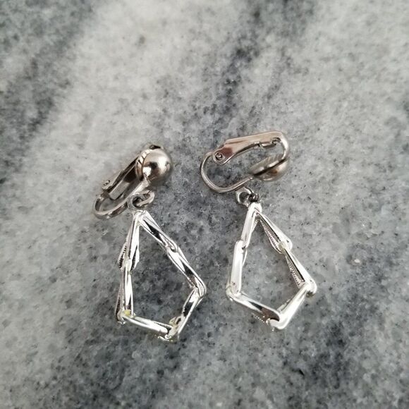 Vintage Silver Tone Dangle Clip On Earrings, Simple Minimal Design, Estate - Picture 2 of 4